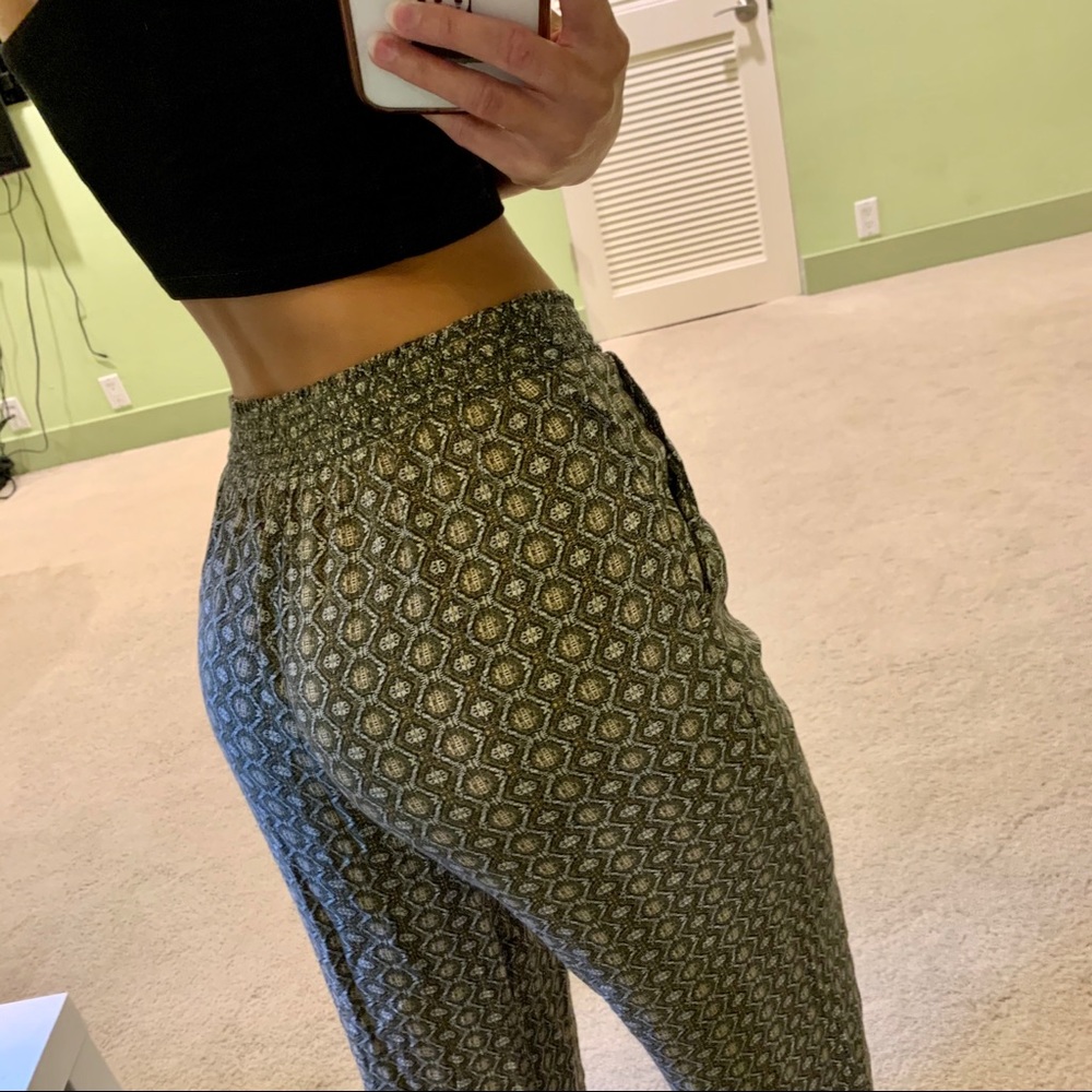 ✨ SOLD - TRIBAL SOFT FLOWY PANTS ✨ - Picture 3 of 6